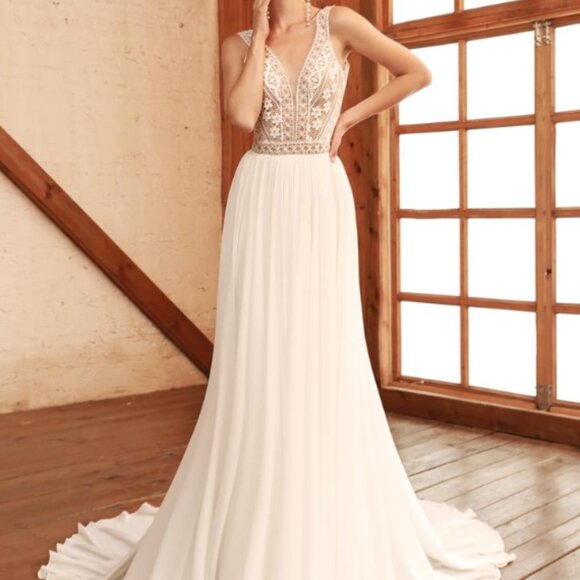 CHIC NOSTALGIA Edna Wedding Dress - Picture 1 of 5